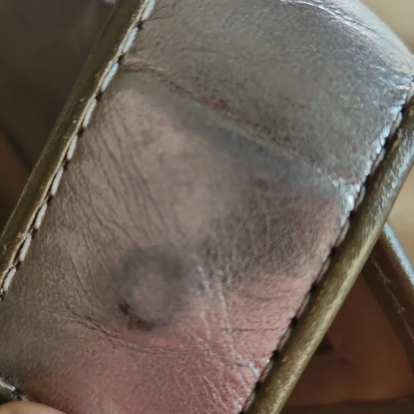 Fossil gold colored genuine leather wallet - Picture 7 of 12